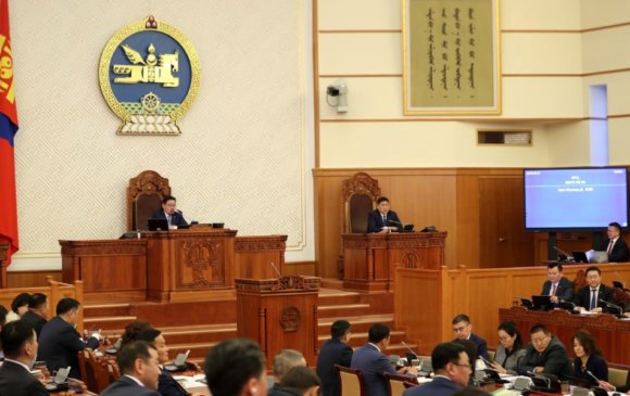 Монгол Улсын Үндсэн хуульд өөрчлөлт оруулж, баталлаа