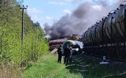 Оросын хилийн бүсэд дэлбэрэлт болж, галт тэрэг шатжээ