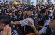 Тянь Ань Миний цуст аллагыг дурссан хонгконгчуудыг баривчлав