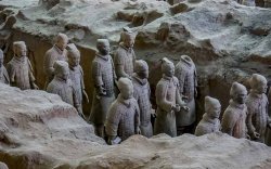 Археологичид Хятадын анхны эзэн хааны булшийг нээхээс айж байна