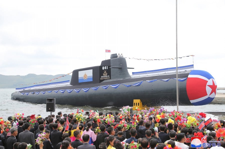 North-Korea-Submarine