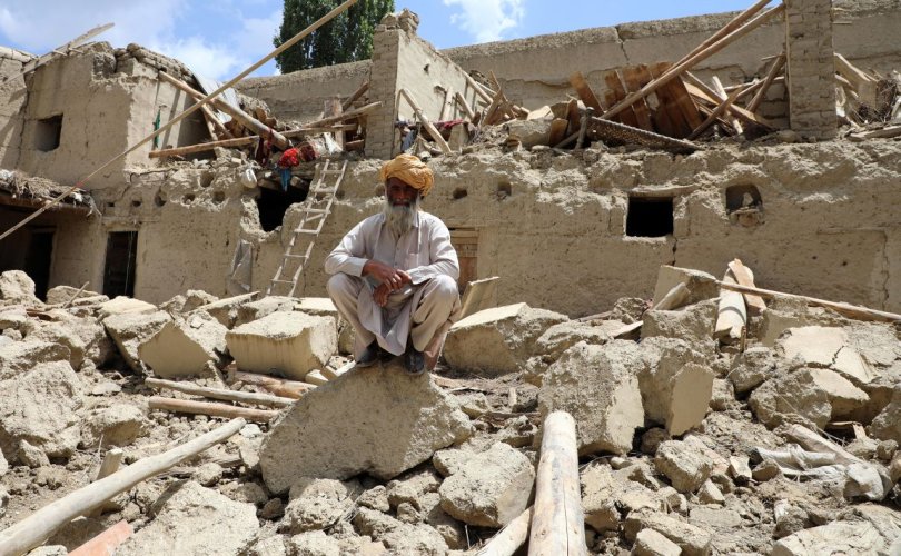 Афганистаны газар хөдлөлтөөр 2000 хүн нас баржээ