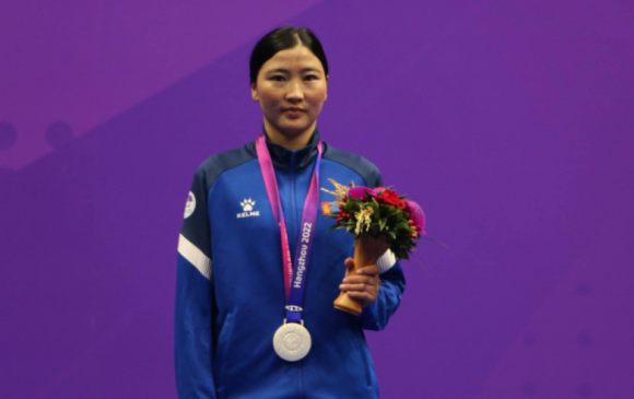 Ханжоу-2022: У.Сүрэнжав Азийн наадмаас мөнгөн медаль хүртлээ