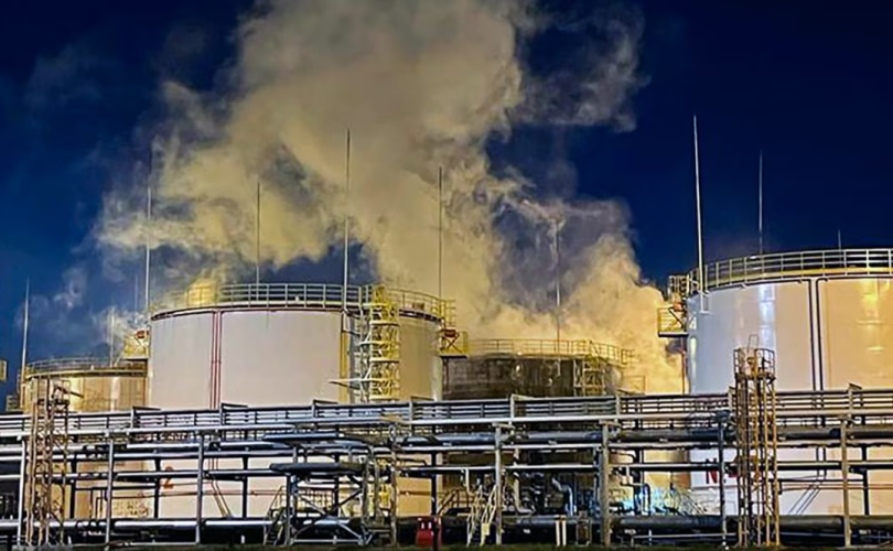 Краснодар хязгаар дахь газрын тосны үйлдвэрт дроноор халджээ