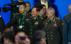 АНУ-ыг онилсон Хятадын цэргийн форум