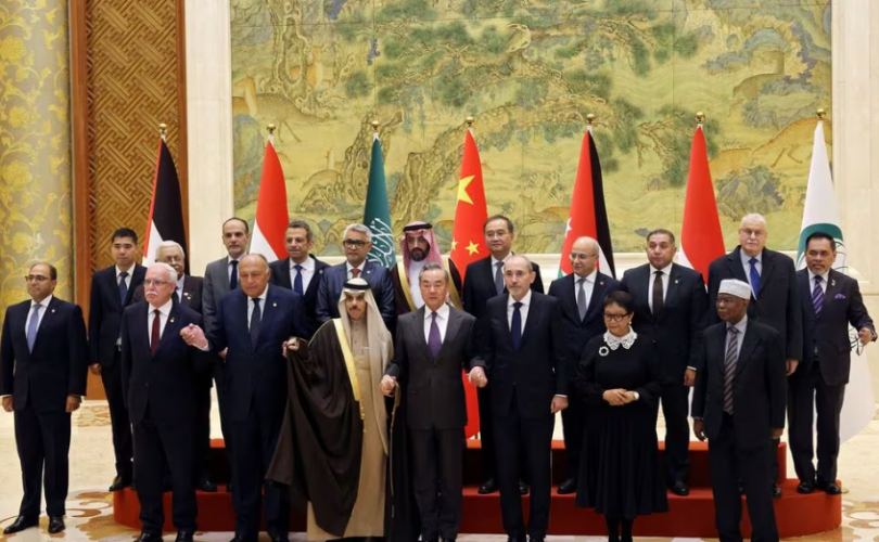 Мөргөлдөөн Хятадад Арабын ертөнцтэй харилцаагаа бэхжүүлэх боломж олгосон