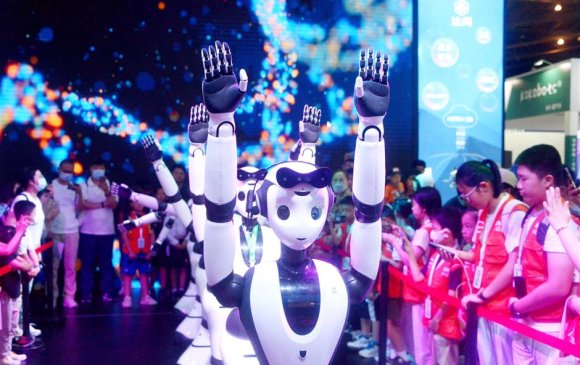 Хятад улс 2025 он гэхэд хүн дүрст роботын "арми"-тай болно