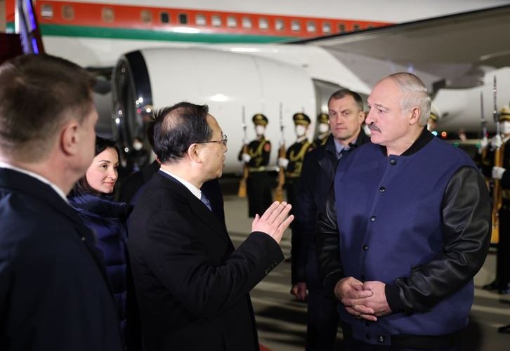 Лукашенко Хятадад айлчилж байна