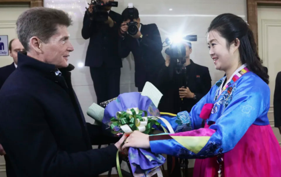 Орос, Хойд Солонгосын албан тушаалтнууд Пёньянд уулзаж байна