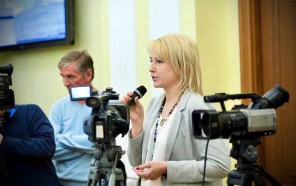 Путин сэтгүүлч эмэгтэйгээс "айв"