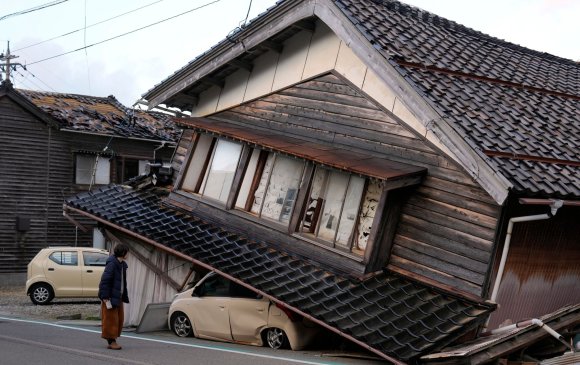 Японы газар хөдлөлтийн дараа 250 орчим хүн сураггүй байна