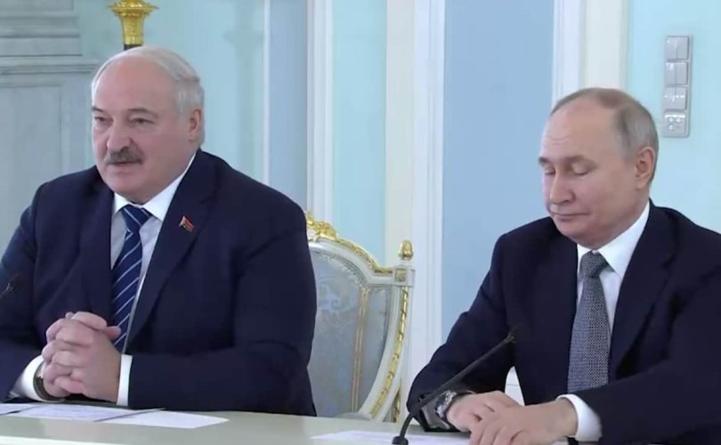 Украин яагаад Беларусь шиг байж болдоггүйг Лукашенко гайхав