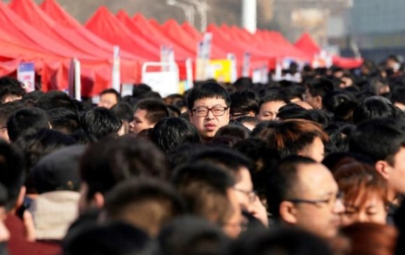 Хятадын хөдөлмөрийн насны хүн ам цөөрч байна