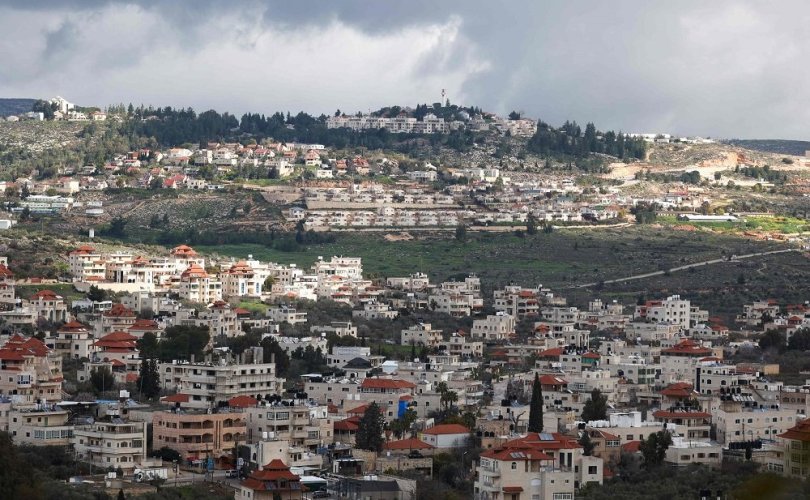Палестины халдлагын хариуд 3000 шинэ байшин барина