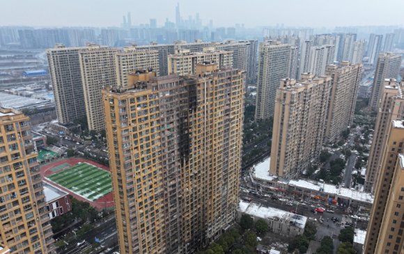 Хятад: Орон сууцны байранд гал гарч, 15 хүн нас барав