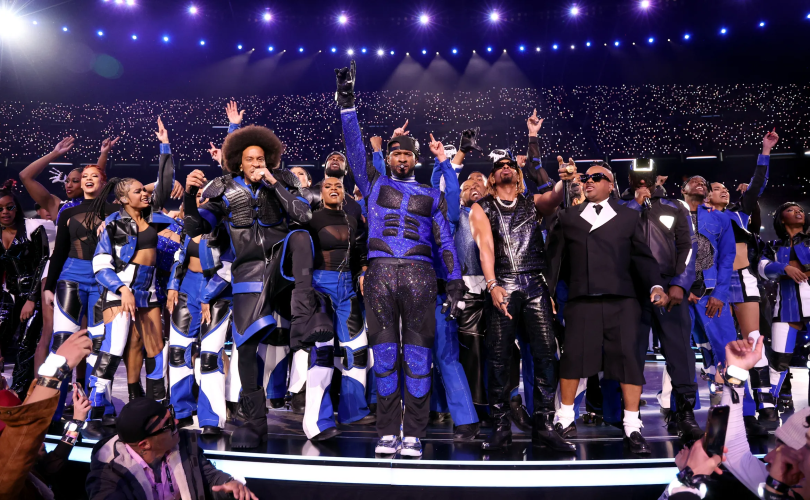 Usher яагаад Super Bowl-ийн шоунд үнэгүй дуулсан бэ?