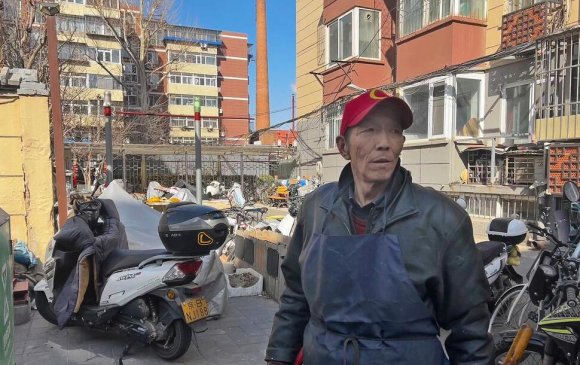 Хятад: Дотоодын цагаач ажилчид тэтгэвэртээ гарч чадахгүй байна