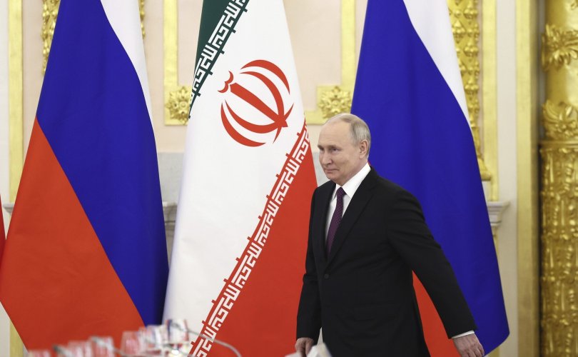 Иран, Израилийн асуудалд оролцохгүй байхыг Путин сануулав