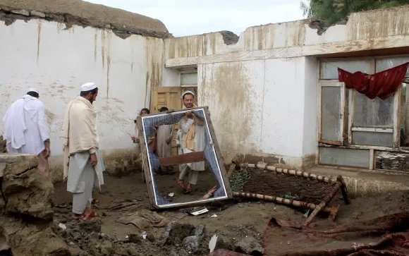 Пакистан, Афганистанд үерийн улмаас 100 гаруй хүн амиа алджээ