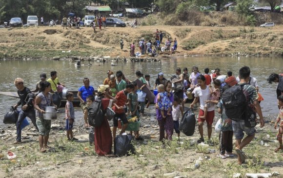 Мьянмар: Хилийн мөргөлдөөн гарсны улмаас 1300 гаруй  хүн дүрвэв