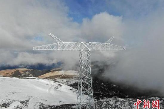 Хятад: Дэлхийн хамгийн өндөр бүсэд цахилгааны цамхаг босгов