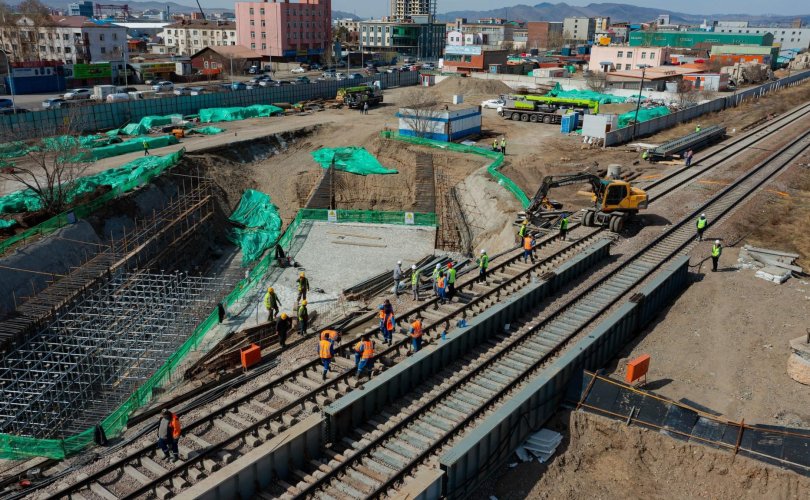 Таван шарын нүхэн гарцын зорчих хөдөлгөөнийг зургадугаар сард нээнэ