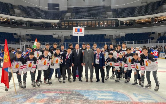 Монголын хоккейн шигшээ багууд олон улсад өндөр амжилт гаргалаа