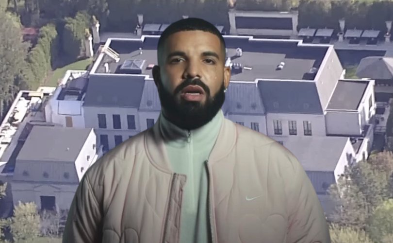 Реппер Drake-ийн гэрт бие хамгаалагч нь буудуулсан байжээ