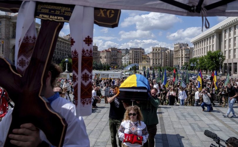 Амиа алдсан сайн дурын ажилтнуудад хүндэтгэл үзүүлэхээр 1000 хүн цуглав