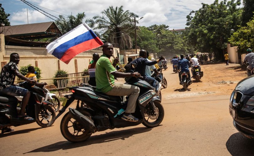 Буркина Фасо дахь Орос цэргийн зааварлагчдын тоог нэмэгдүүлнэ