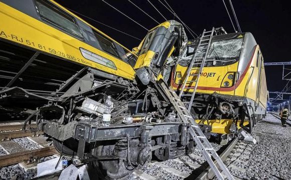 Чех: Галт тэрэгний ослоор 4 хүн нас барав