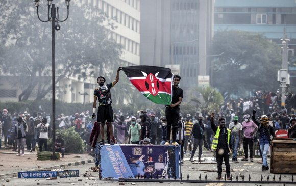 Кени: Талх, тос зэрэгт татвар ногдуулахыг эсэргүүцэж байна