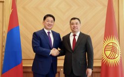 Монгол Улсын Ерөнхийлөгч У.Хүрэлсүх Бүгд Найрамдах Киргиз Улсын Ерөнхийлөгчтэй уулзав