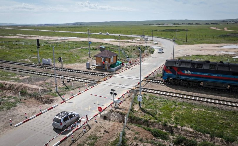 Төмөр замын гармыг автомат хаалт дохиоллоор бүрэн тоноглолоо