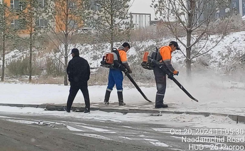 900 гаруй албан хаагч гудамж зам, талбайг цэвэрлэж байна