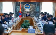 Ерөнхий сайдаас орлогоо нотлохыг шаардаж байна!