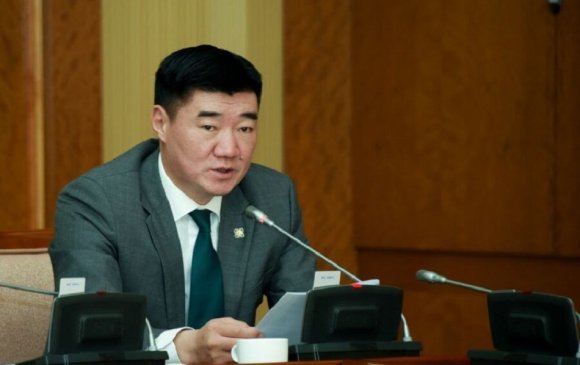 20 настайдаа 69 машин авч унаж байсан гэж аархав