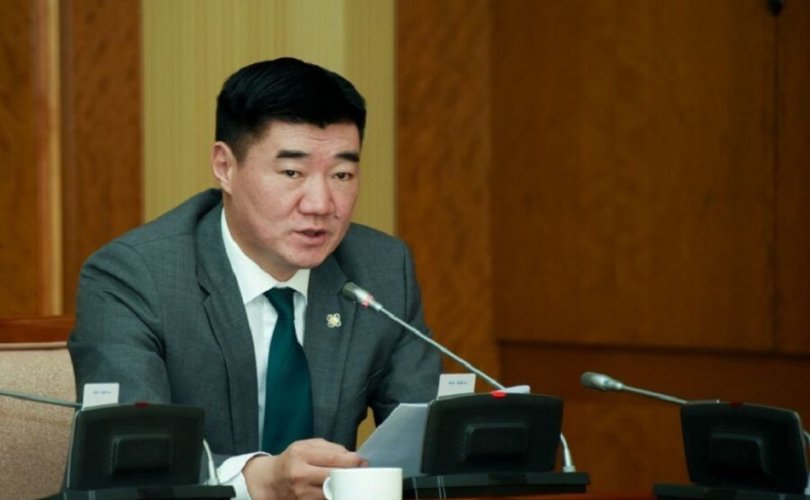 20 настайдаа 69 машин авч унаж байсан гэж аархав