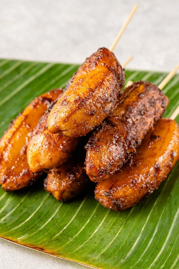 Banana Cue (Filipino Fried Caramelized Bananas)