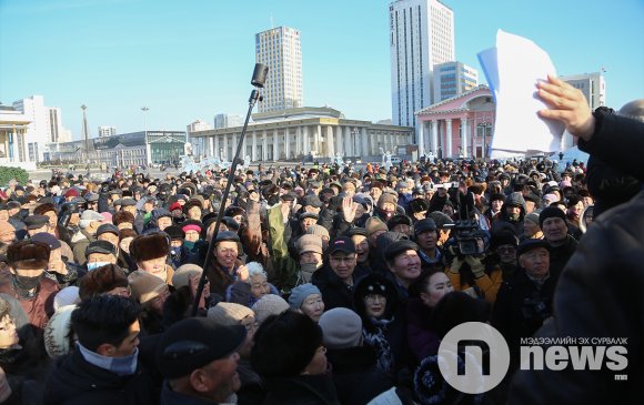 Тэтгэврийн зээл тэглэхэд зарцуулсан 850 тэрбумын өр барагдаагүй байна