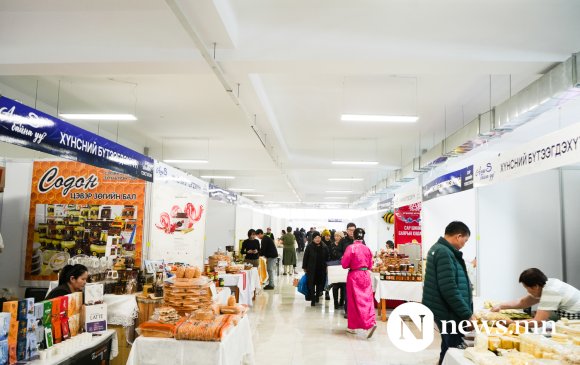 Сурвалжлага: Иргэд үнэ хямд, урамшуулалтай бэлэг хайж байна