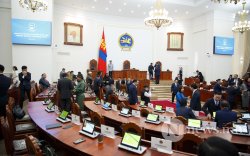 Д.Амарбаясгалан: Улстөрч хүн гүтгэлгийг тэвчиж чаддаг байх ёстой