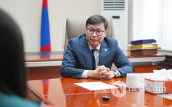 "Багш нарын 50 хувь нь 5 жил багшлаад, ажлаа хаяж байна"