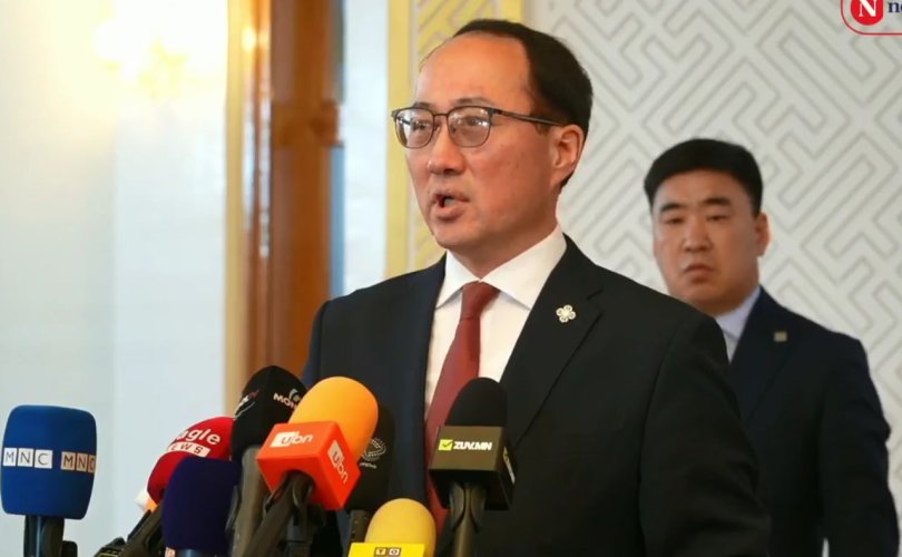 "Хүүхдийн хөгжлийг ЕБС-иас гадна дэмждэг болно"