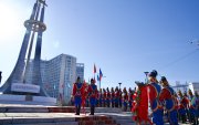 Монгол-Оросын найрамдалт харилцааны нотолгоо болсон “МОНГОЛ АРД” эскадрилийн хөшөөнд цэцэг өргөлөө