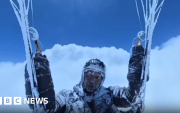 8500 метрийн өндөрт гарсан шүхэрчин эсэн мэнд бууж иржээ