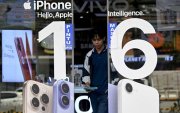 "Apple" компани 900 сая долларын татвар төлж магадгүй