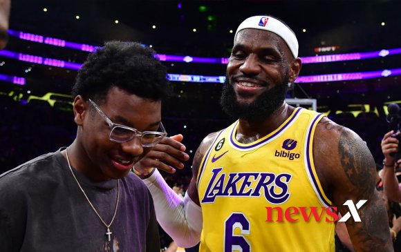 ЛеБрон бага хүүтэйгээ хамт NBA-д тоглохын төлөө гэрээгээ сунгах уу?
