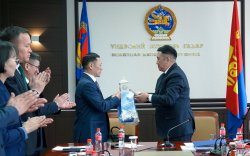 Монгол Улсын Ерөнхий аудитор С.Магнайсүрэн үүрэгт ажилдаа орлоо
