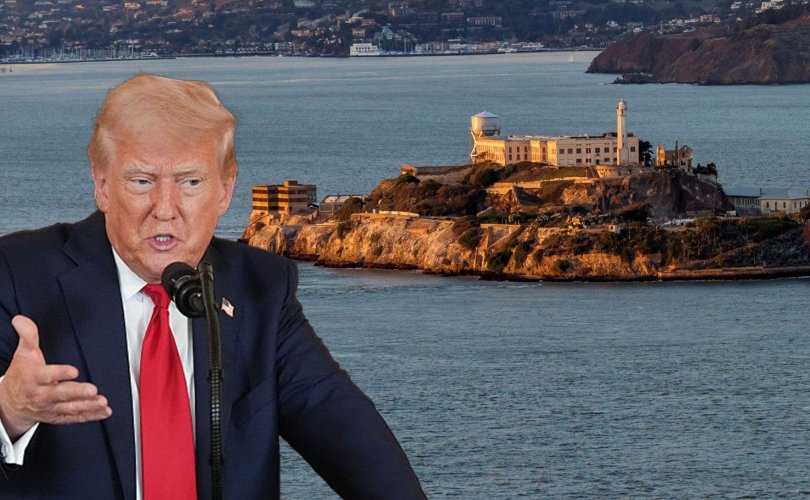 Трамп алдарт Алькатрасын шоронг дахин ашиглалтад оруулна
